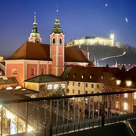Castle View Penthouse Lejlighed